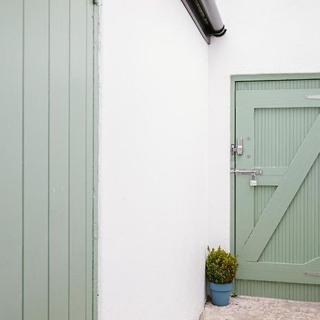 Cosy Period Cottage 2Min Walk To The Beach 포트러시 외부 사진