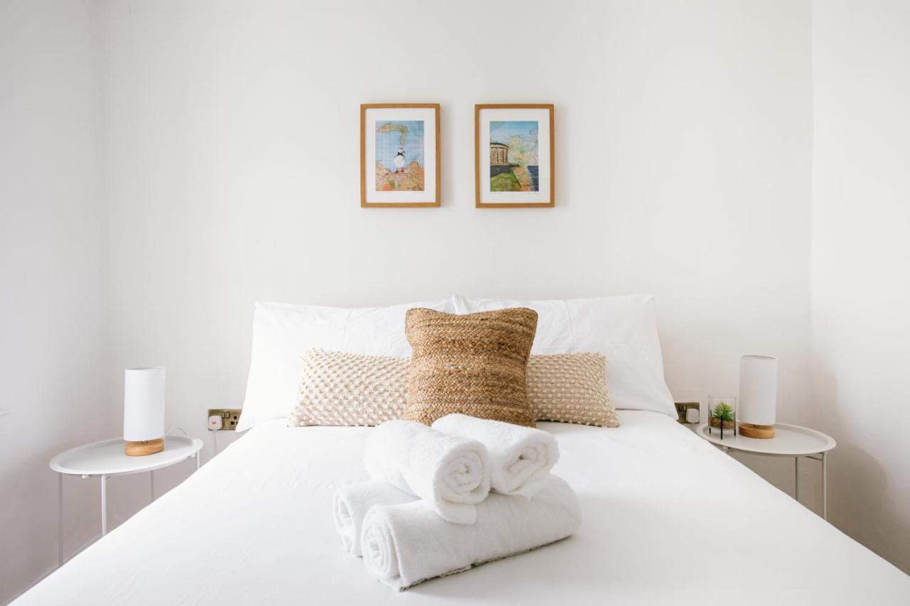 Cosy Period Cottage 2Min Walk To The Beach 포트러시 외부 사진