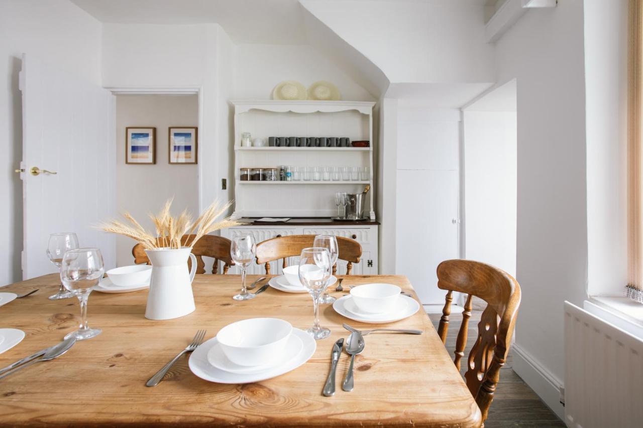 Cosy Period Cottage 2Min Walk To The Beach 포트러시 외부 사진