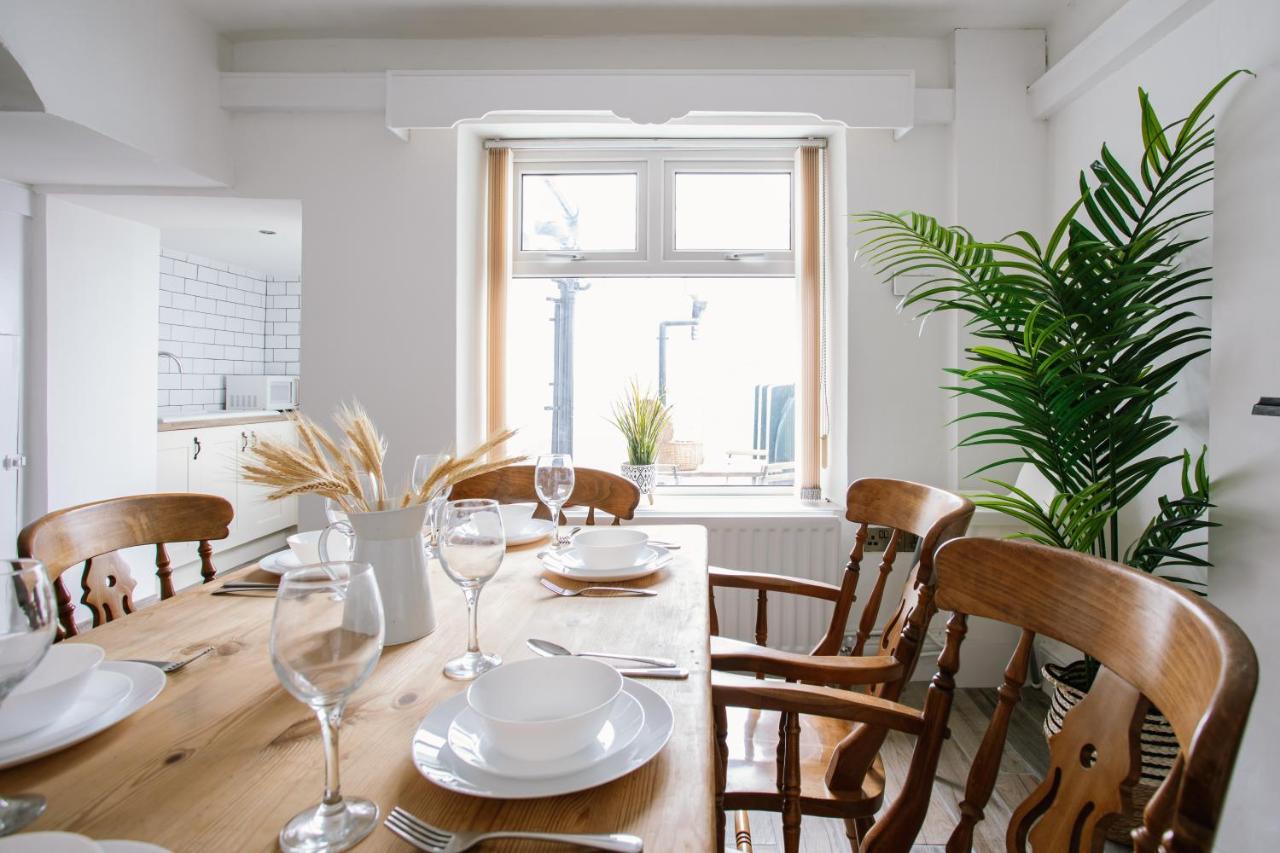 Cosy Period Cottage 2Min Walk To The Beach 포트러시 외부 사진